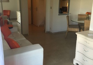 Pretty apartment with terrace parking CROISETTE AND BEACHES