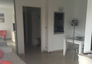Pretty apartment with terrace parking CROISETTE AND BEACHES
