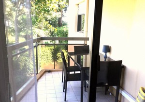 Pretty apartment with terrace parking CROISETTE AND BEACHES
