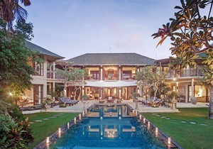 Private Sanctuary with Pool and Media Room - CHSE