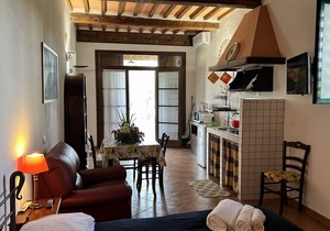 Quiet and beautiful holiday complex in Tuscany, pool,Wi-Fi,G3
