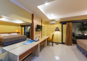 RedDoorz Plus near Mall Bali Galeria 2