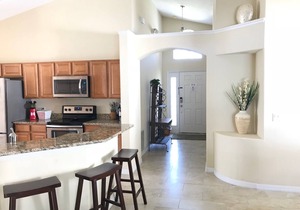 Renovated Waterfront 4Bd/2Bth Home w/Pool&Spa 20Min to Disney/Shops/Universal