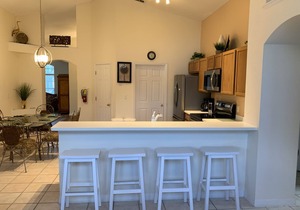 Renovated Waterfront 3Bd/2B Home 20min to Disney, Universal and Shops