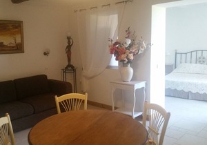Rent St Tropez has the Guard Freinet beautiful apartment of 60m2 4PERS