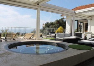 Rooftop grande terrasse jacuzzi vue mer