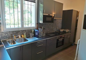 Sainte Maxime, villa of 160m2 with pool, sea view (sea 200m), landscaped garden