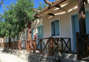 Santorini Camping/Rooms