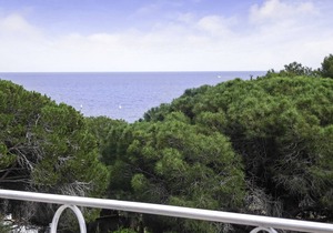 Sea views, heated pool, 300m from beach in Sainte Maxime, near St Tropez