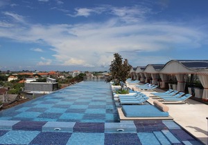 Spacious Modern Suite with Free Minibar Items (T Sand Suite25)