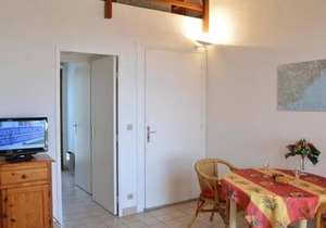 St-Aygulf : Mezzanine 4 pers, terrasse, parking, lave-linge, animaux bienvenus - FR-1-226A-13