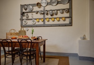Stay, think and relax. 15' drive from Pisa, Lucca and the beach. Extended layout