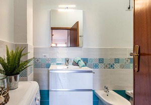 Studio Apartment 'Mono Le Lecce 2' with Mountain View, Pool & Balcony