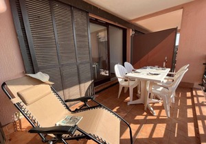 Studio with Pool, Parking & Near Beach – Sleeps 4, Saint Aygulf