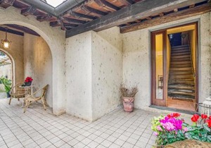 Stunning Apartment In Camaiore With Kitchen