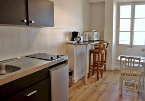 Sunny 1 bedroom Street Commandant André