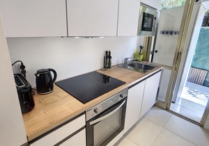 Superb 3-room RDJ just a stone's throw from the beaches 295L