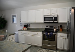 Terrific Holiday Villa with private pool, games room amd close to shops and restaurants