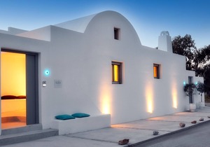 Traditional Villa with Private Heated Pool