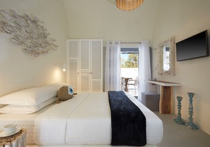 Traditional Villa with Private Heated Pool