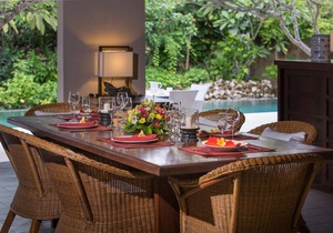 Tropical Ambience 3BR Villa In Seminyak! 8Min Walk To Eat Street! W/Swim Pool!