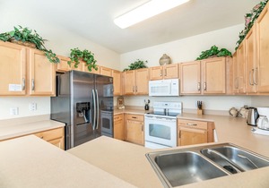 UTOPIA-10 mins Disney, UPGRADED Pool/Spa,Games Room, WIFI,Gated Community