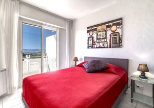 Very nice sea view for this T2 classified 3 * in luxury Resi Clim, Pool, Park