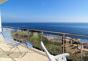 Villa 13-15 pers, magnificent sea view, walking distance to the sea 200m