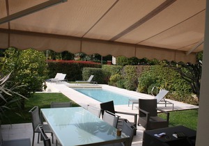 Villa la Mounette, villa in the heart of Beaulieu Sur Mer with pool