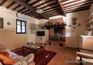 Villa La Pieve, villa with pool and A/C, in Camaiore