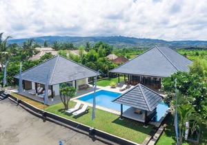 Villa Lovina-beach 1, luxury 5 * villa, staff, beachfront, pool, free boattrip