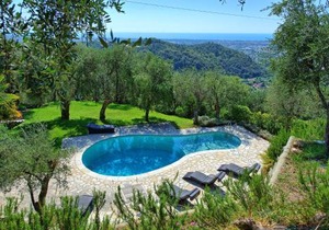 Villa Oliveta by PosarelliVillas