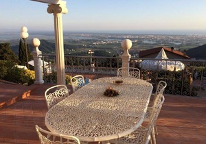 Villa Sophia - Holiday Villa Rental in Viareggio