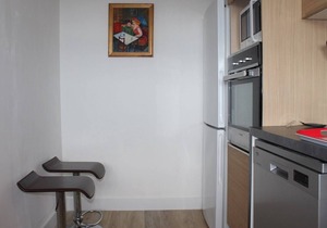 Villeneuve-Loubet: Apartment with Terrace, Air Conditioning and Garage