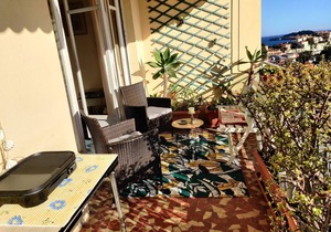 Vintage flat on Villefranche bay Free car-park