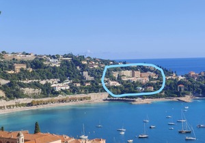 Vintage flat on Villefranche bay Free car-park