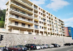Vintage flat on Villefranche bay Free car-park