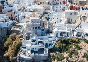 (w) Deluxe 1 Bedroom Cave Villa | Outdoor Hot Tub | Santorini