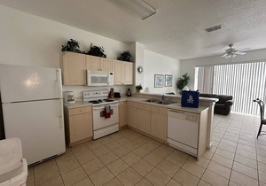 Windsor Palms Townhome! Great Rates!