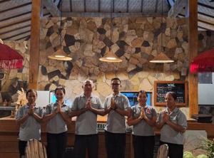 Frangipani Inn Restaurant | Seraya
