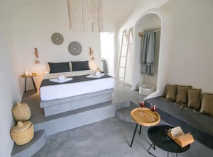 Santorini | Vourvoulos