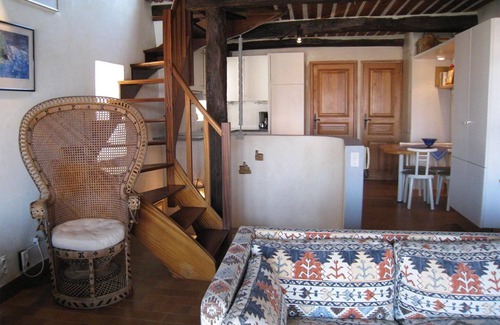 Antibes City Centre Apartment | 01. Bright and airy apartment with balcony & terrace in Old Town Antibes