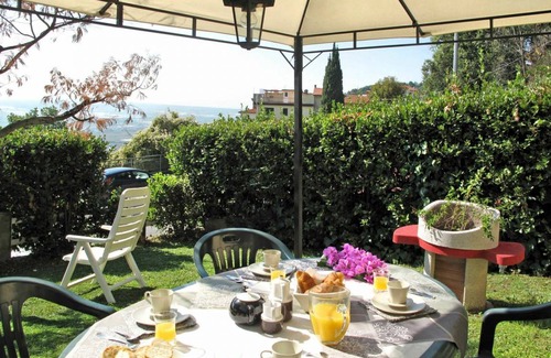 Corsanico Other | 100 m² Accommodation ∙ 2 bedrooms ∙ 5 guests