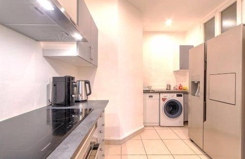 Centre Ville-Gare Apartment | 100 m² Apartment ∙ 3 bedrooms ∙ 14 guests