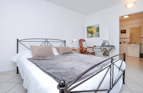 Falicon Apartment | 100 m² Apartment ∙ 2 bedrooms ∙ 5 guests