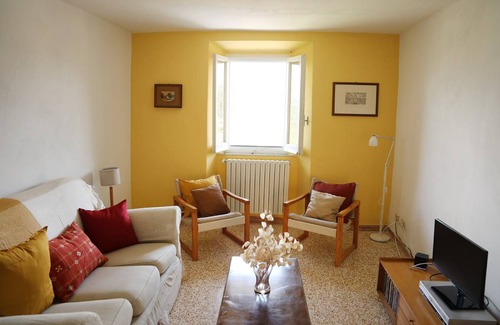 San Terenzo Monti House | 120 m² House ∙ 3 bedrooms ∙ 6 guests