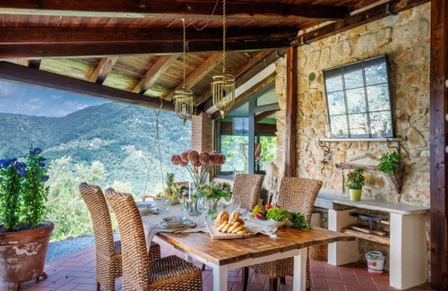 Pescia Villa | 120 m² Villa ∙ 2 bedrooms ∙ 4 guests