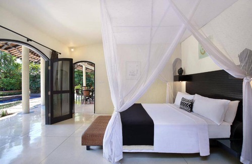 Sunset Road Villa | 1200 m² Villa ∙ 6 bedrooms ∙ 12 guests