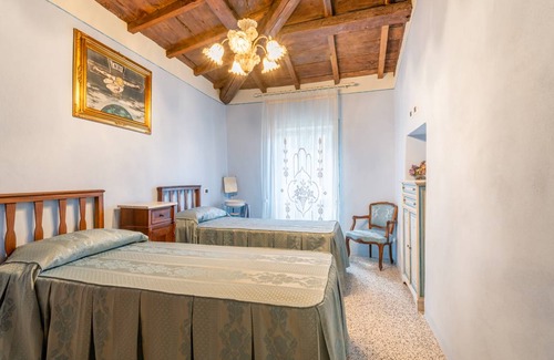 Molazzana House | 125 m² Farmhouse ∙ 3 bedrooms ∙ 8 guests