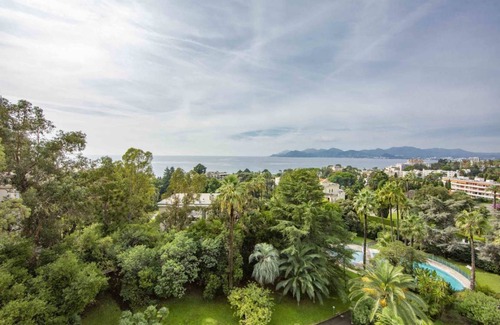 La Croix des Gardes Condo | 125 m² Condo ∙ 3 bedrooms ∙ 6 guests